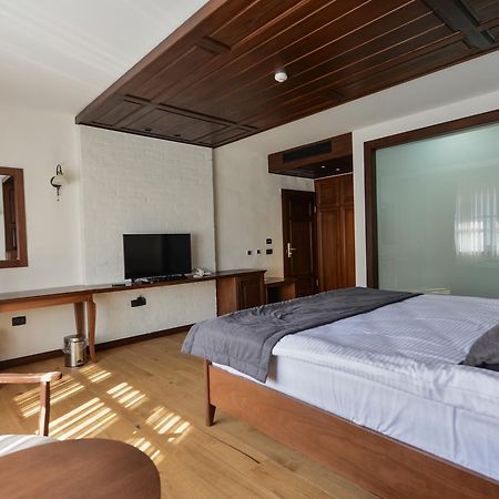 Hotel Tiffany Prizren Exterior foto