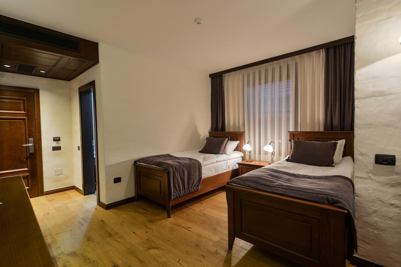 Hotel Tiffany Prizren Exterior foto